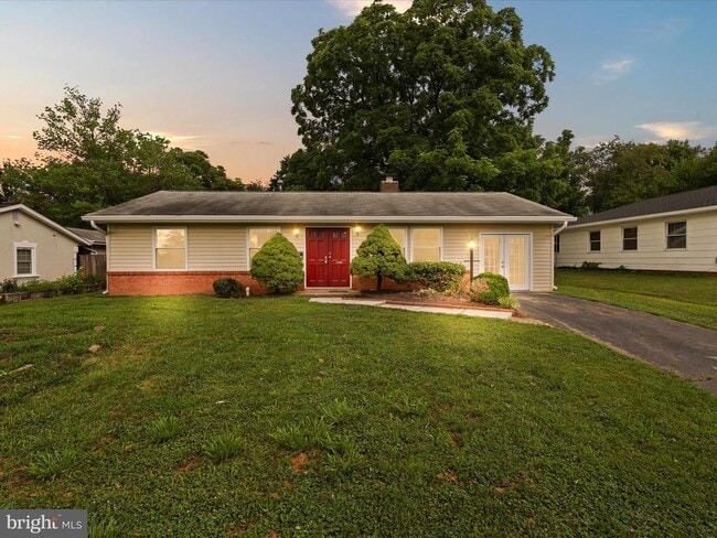 Primary Photo - 804 W Nettle Tree Rd