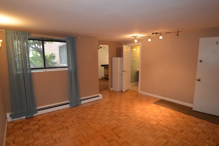 Building Photo - 34 Kinross Rd