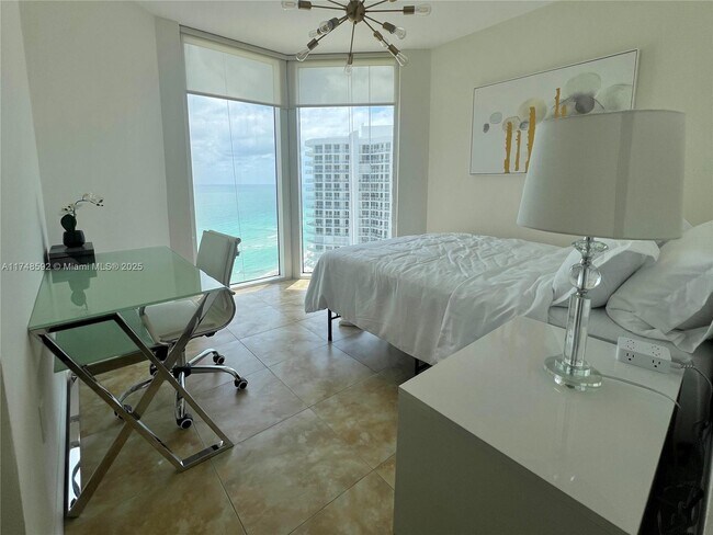 Building Photo - 16699 Collins Ave