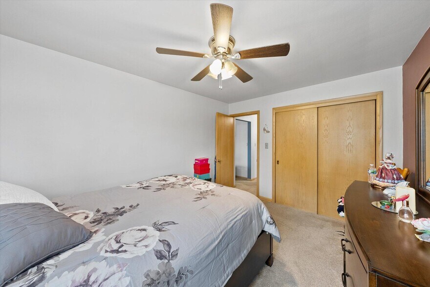 Building Photo - 5506 W Oklahoma Ave