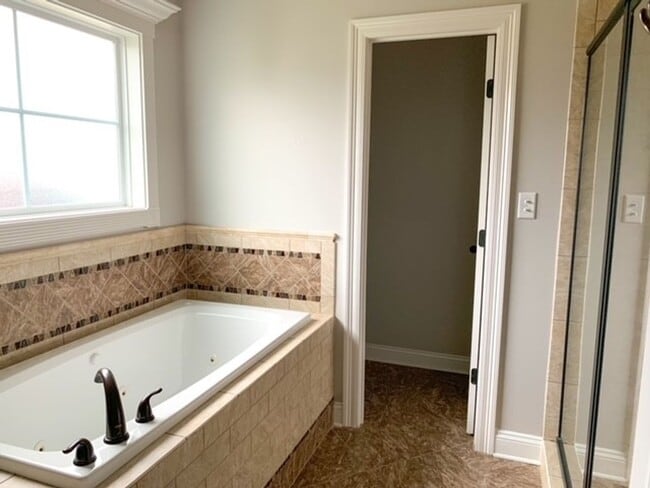 Building Photo - Beautiful home in Knights Mill S/D