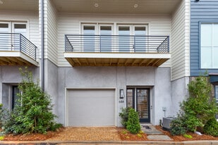 Building Photo - 688 Exchange St SE