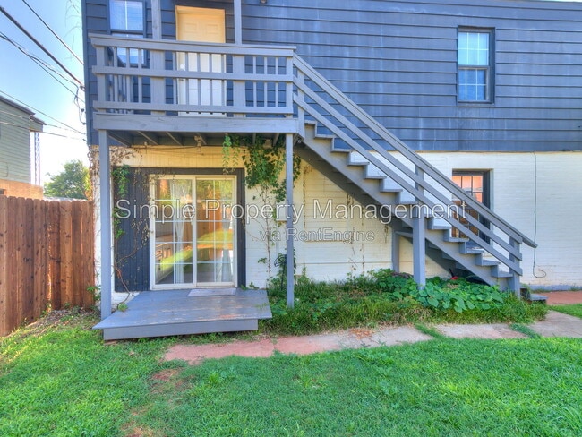 Building Photo - 3715 N Lee Ave