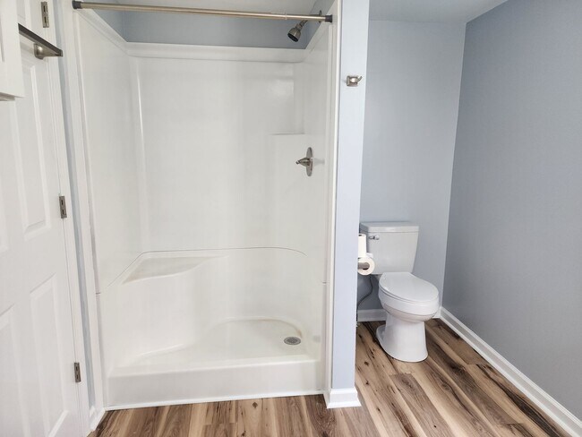 Building Photo - 3 bed 1 Bath Home Mount Airy