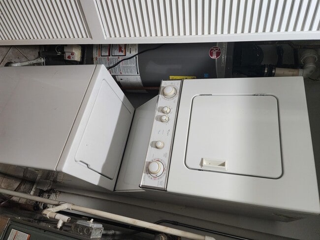 Building Photo - 4941 S Michigan Ave