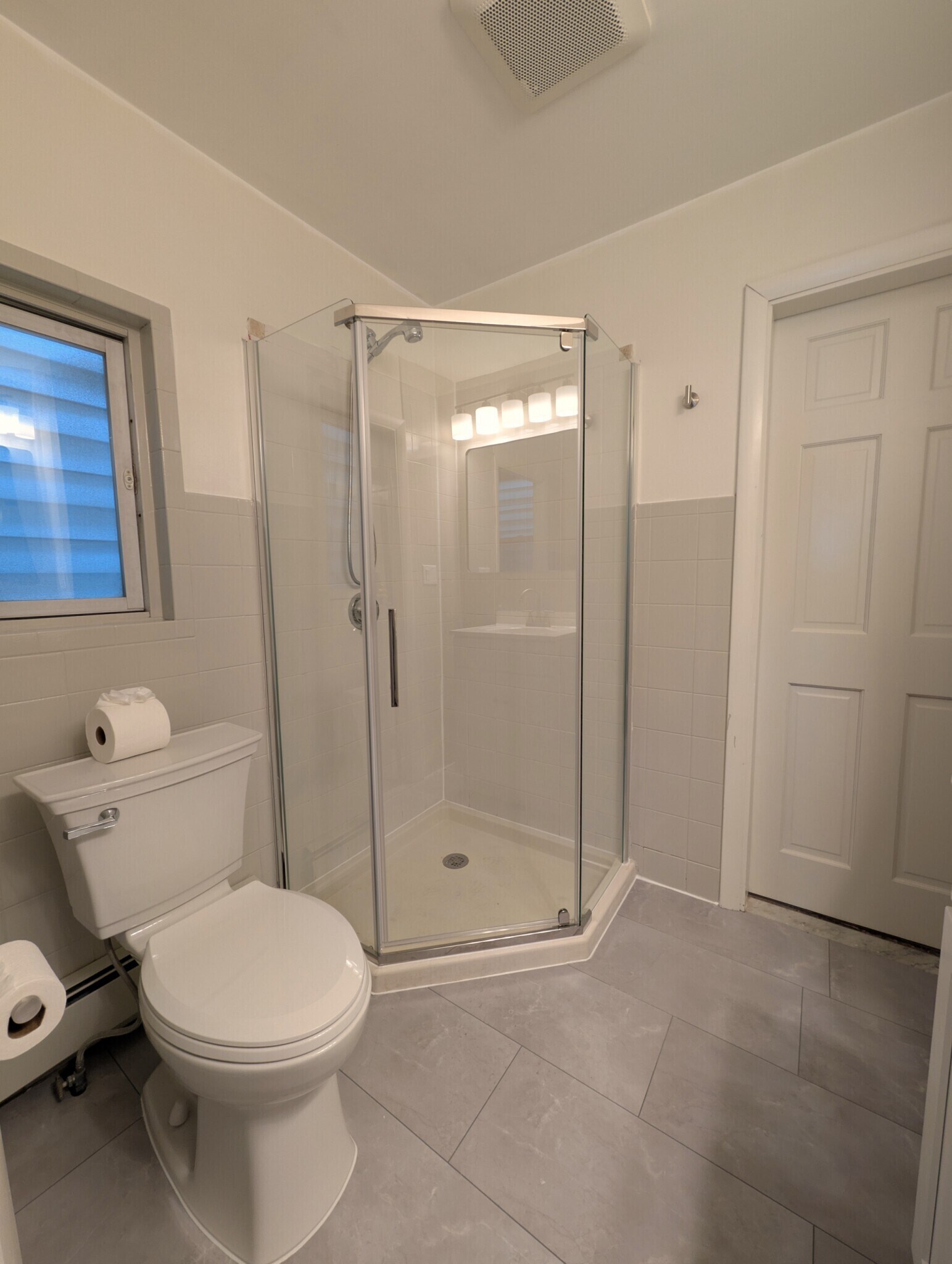 Building Photo - 656 Dorchester Ave