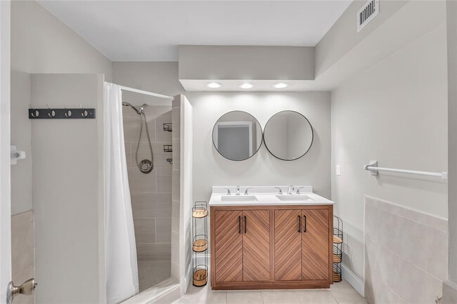 Building Photo - 10690 NW 14th St