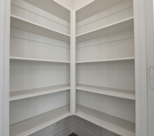 Building Photo - 15155 Colorado Bnd Pk Dr