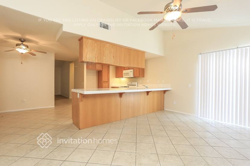 Building Photo - 44523 Galicia Dr