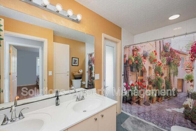 Building Photo - 3295 Savannahs Trail