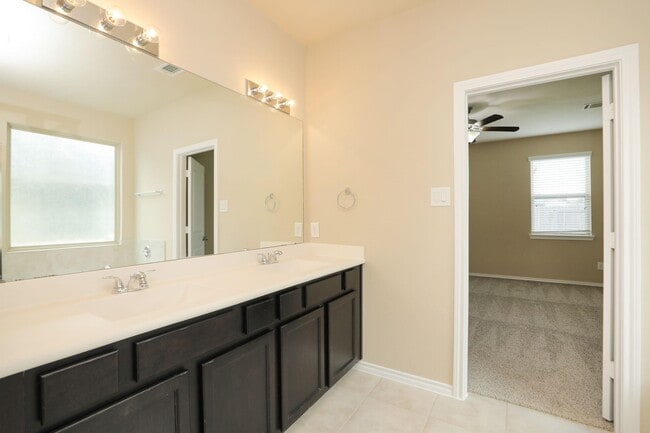 Building Photo - 3606 Carolina Canyon Ct