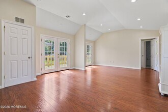 Building Photo - 477 Glenwood Ave