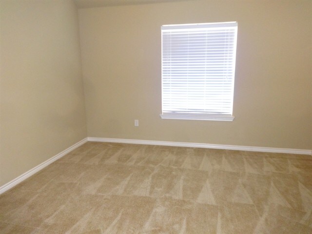Building Photo - 808 Warwick Ct