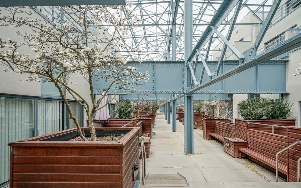 Building Photo - 3 N Christopher Columbus Blvd