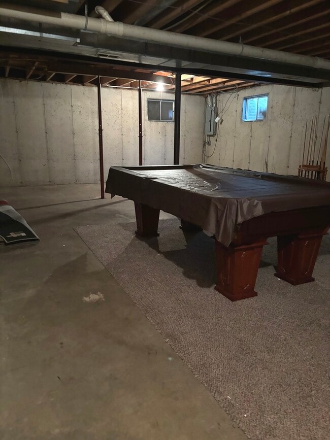 Building Photo - 1667 Hinterlong Ln