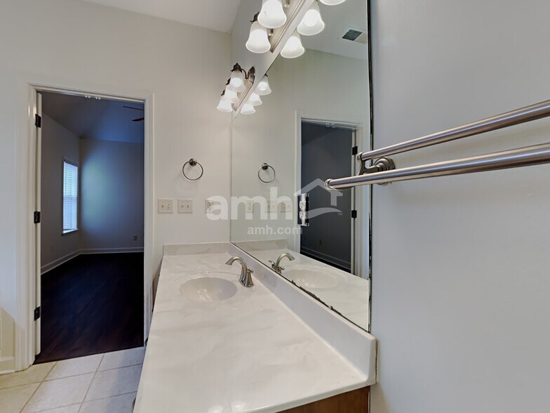 Building Photo - 1663 Brimhill Ln