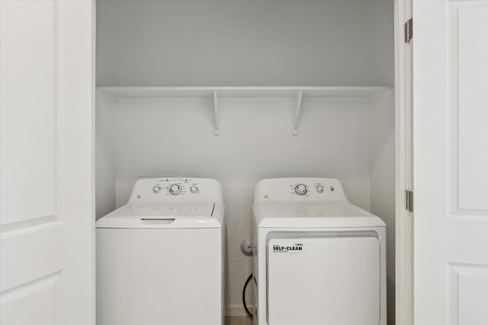 Building Photo - 4331 W Allen St