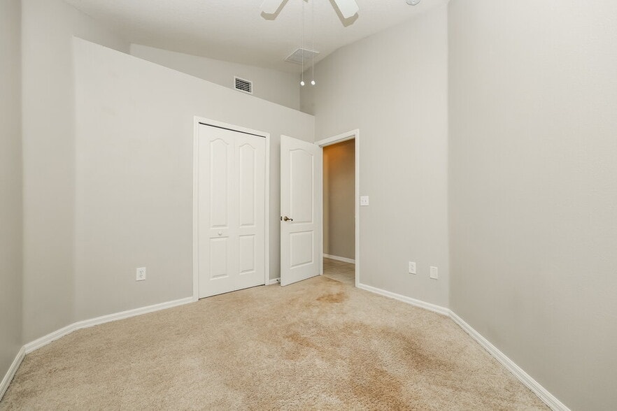 Building Photo - 12749 Evington Point Dr