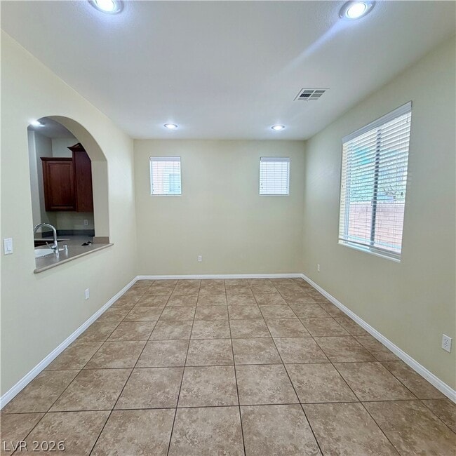 Building Photo - 7312 W Mesa Vista Ave