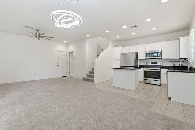 Building Photo - 1647 S 83rd Pl