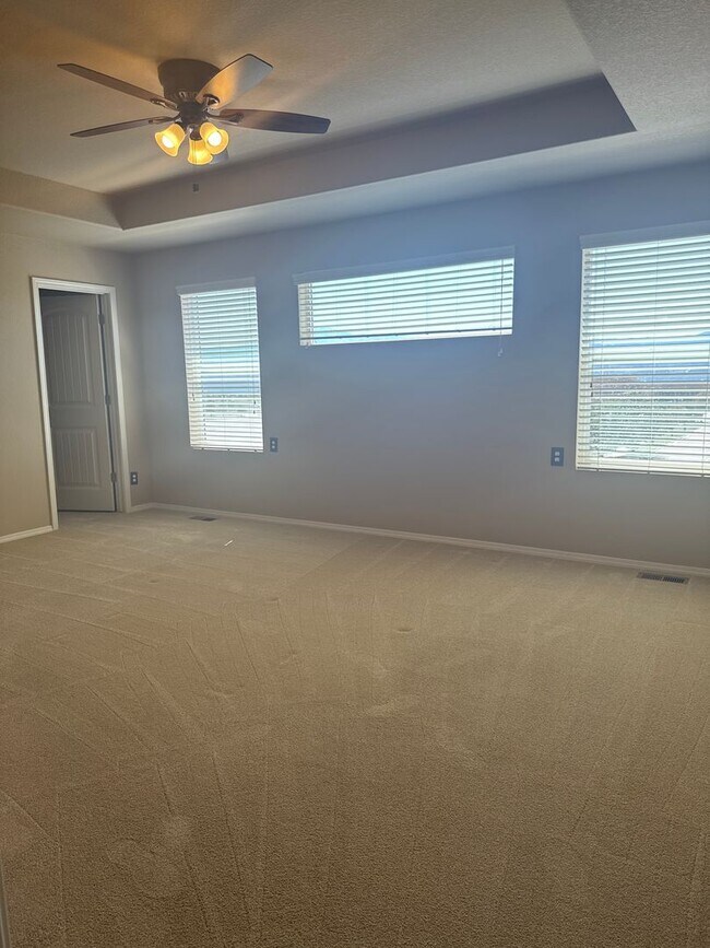 Building Photo - 10732 Echo Canyon Dr