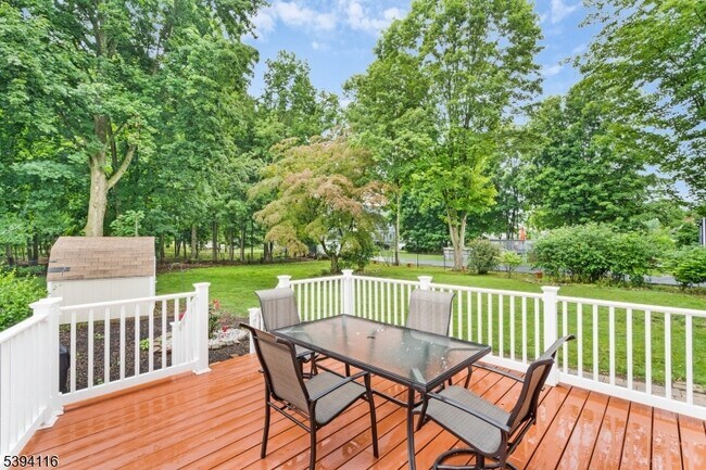 Building Photo - 10 Kenvil Ave