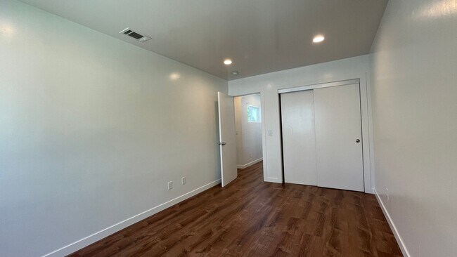 Building Photo - Large 6- Bedroom, 3-Bathroom home in San Luis Obispo