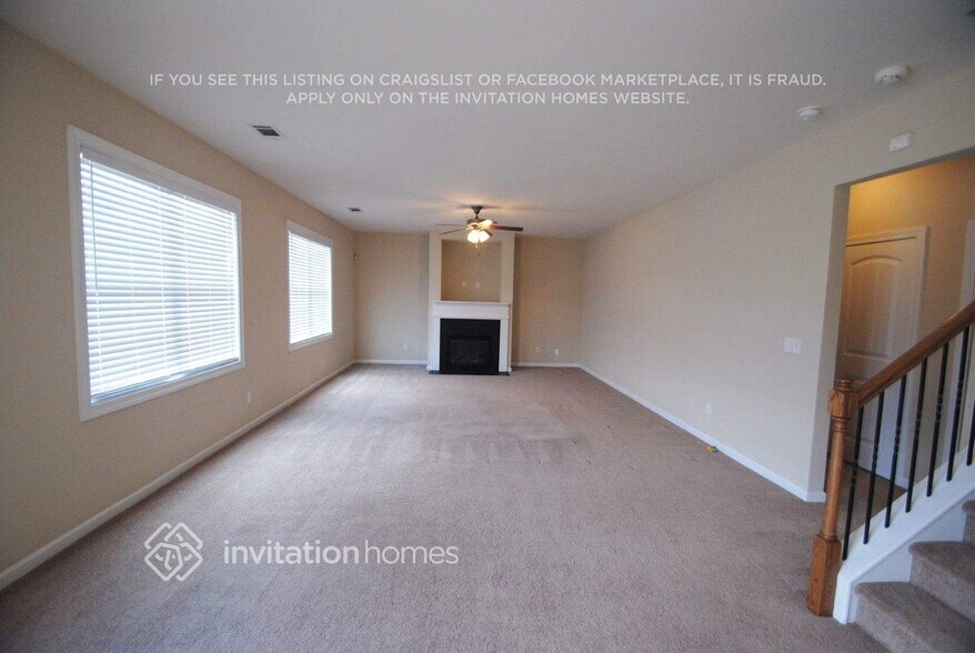 Building Photo - 2604 Bluestone Dr SW