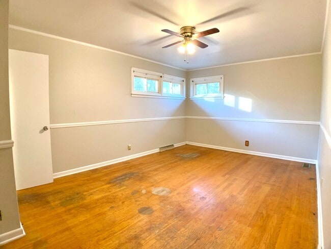 Building Photo - 30 Bunker Hill Rd