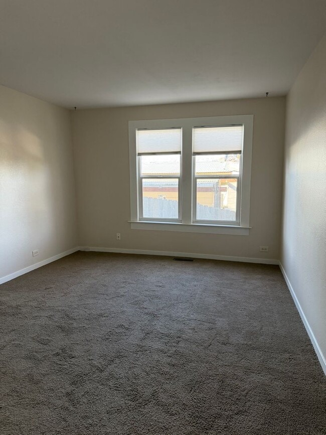 Building Photo - Charming Jackson Home