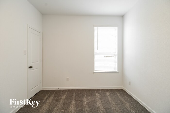 Building Photo - 4222 Redford Valley Rd