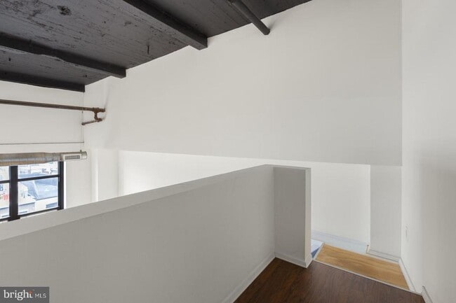 Building Photo - 849 S 7th St