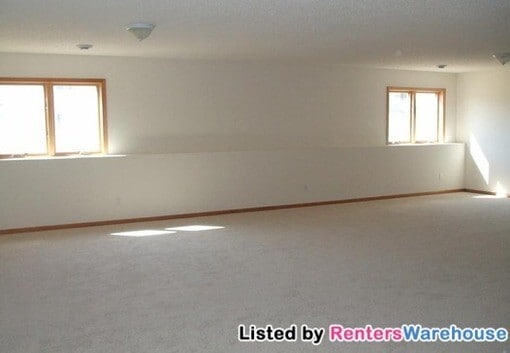 Building Photo - 6339 Mason Ave NE