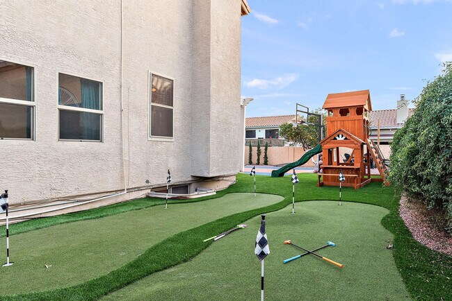 Building Photo - 7157 W Windrose Dr