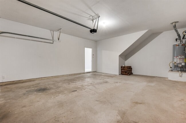 Building Photo - 1012 Lake Meadow Ln