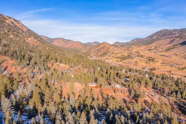 Building Photo - 9415 Ute Rd