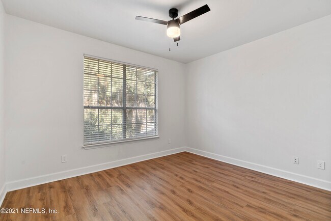 Building Photo - 230 Colima Ct