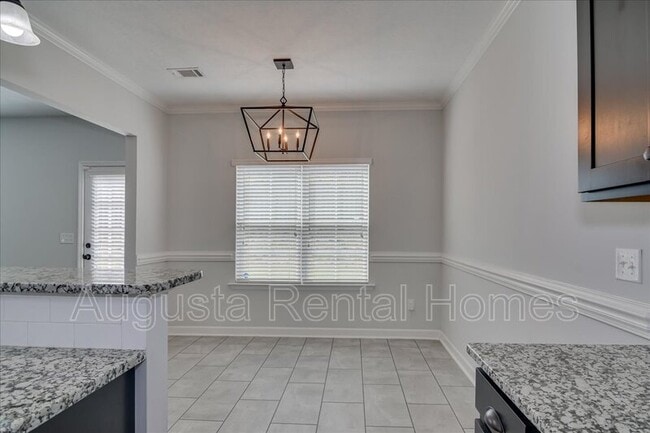 Building Photo - 3028 Ashley Lp