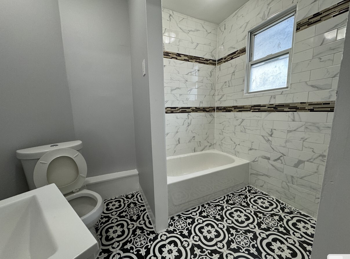 52 Harrison Ave 4 - 54 Harrison Ave