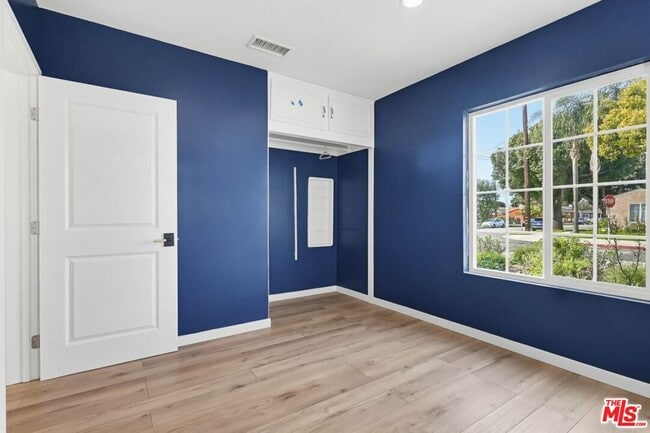 Building Photo - 2200 Easy Ave