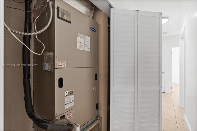 Building Photo - 5103 SW 128th Pl