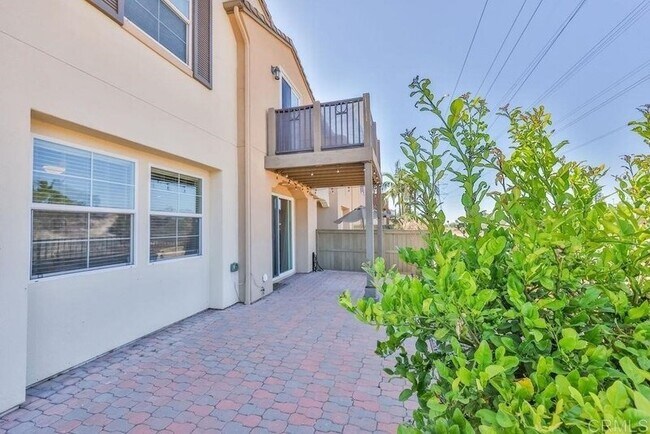 Building Photo - 1423 Caminito Garibay