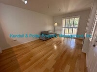 Building Photo - One Bedroom Condo Close to Downtown Santa Cruz!