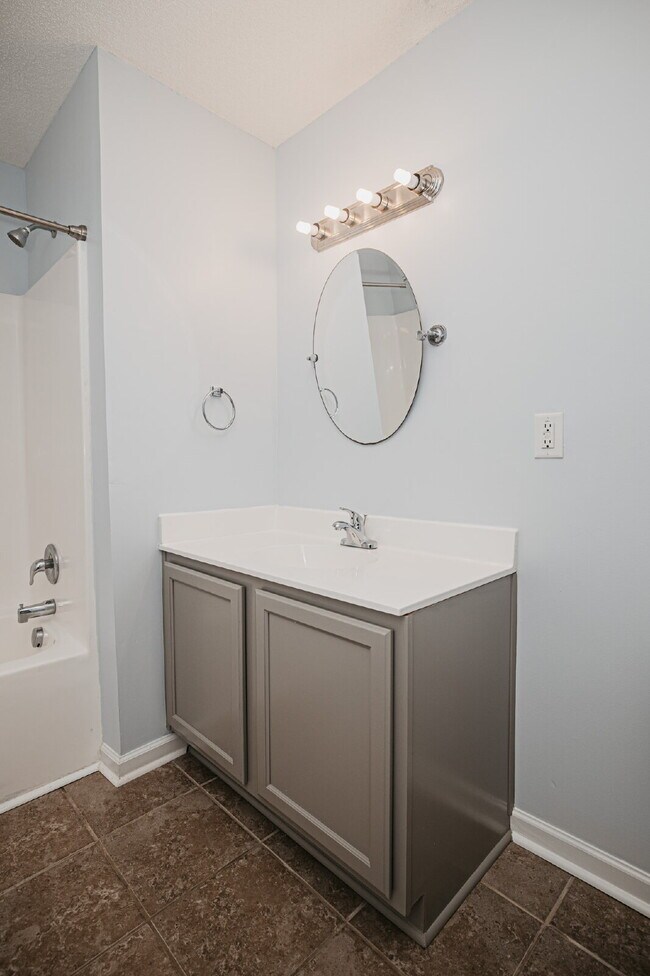 Building Photo - Charming 3 bed, 2 bath Mt. Pleasant Rental