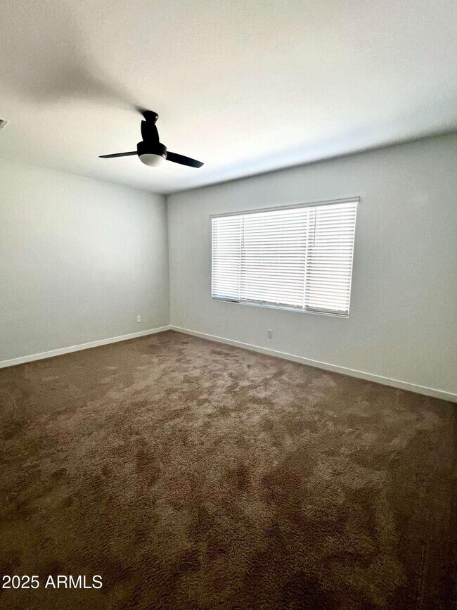 Building Photo - 9846 E Talon Ave