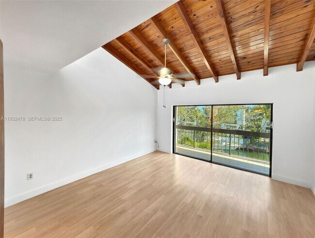 Building Photo - 5201 Orduna Dr