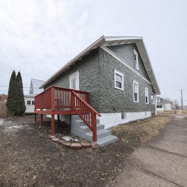 Building Photo - Updated 2-Bedroom Home in Marshalltown