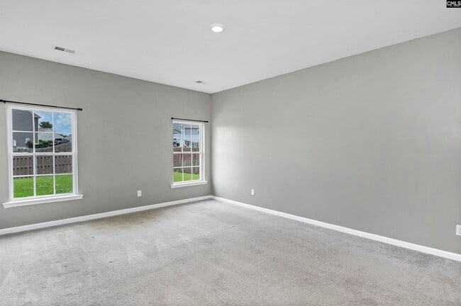 Building Photo - 414 Tulip Way