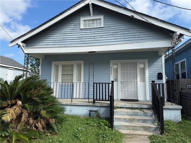 Primary Photo - 3221 N Miro St