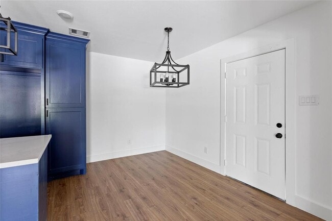 Building Photo - 5811 Northridge Dr